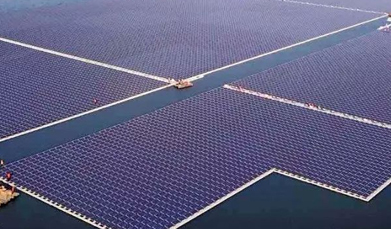 German Startup Plans Vertical Floating Photovoltaic Power Plant